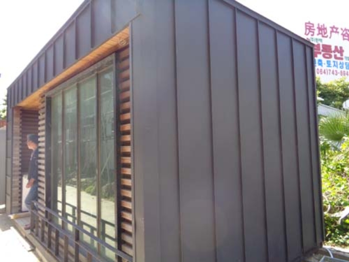 본건 지상 이동식 컨테이너