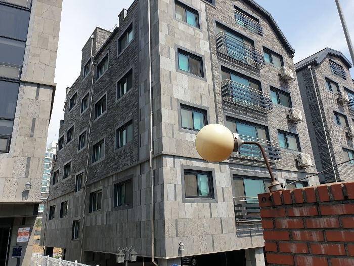 본건 전경(남서측에서 촬영)