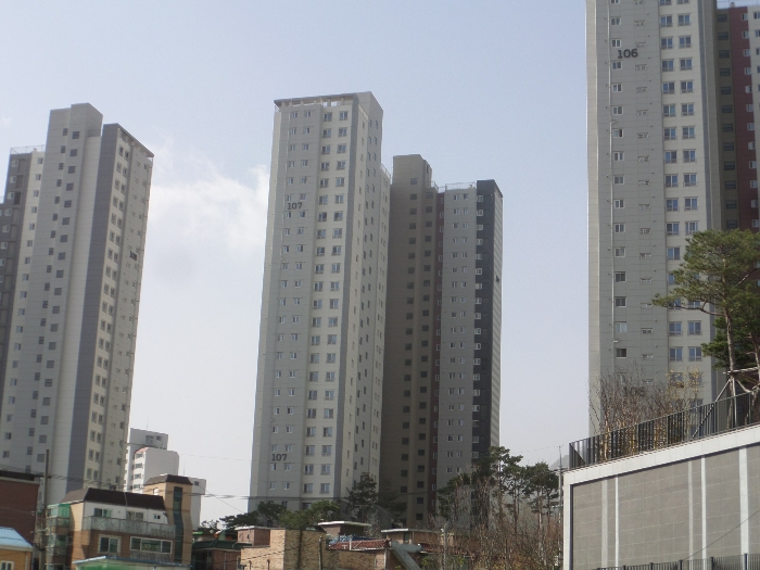 북동측에서 촬영