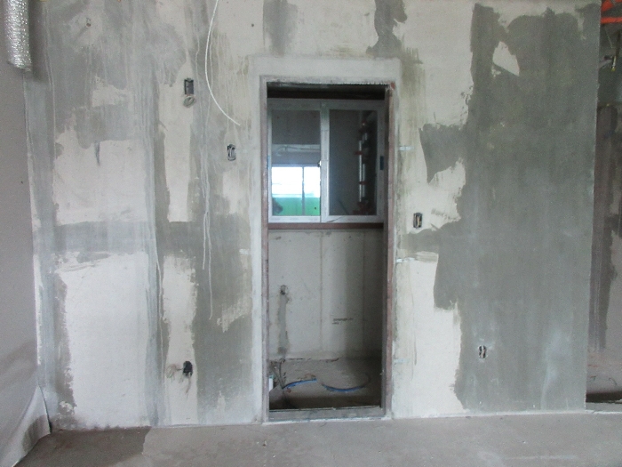 【 본 건 기호 2 - 402호 】