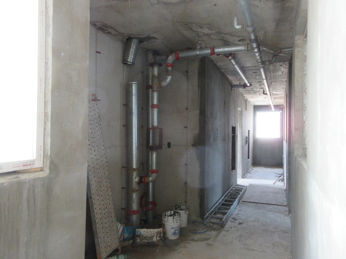 【 본 건 9층 복도 】