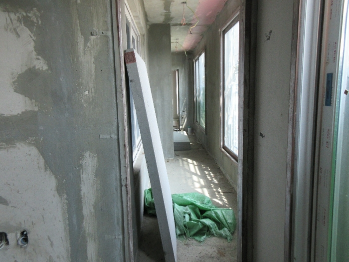 【 본 건 기호 2 - 402호 】