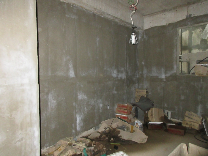 【 본 건 1층 】