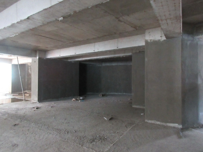 【 본 건 2층 】