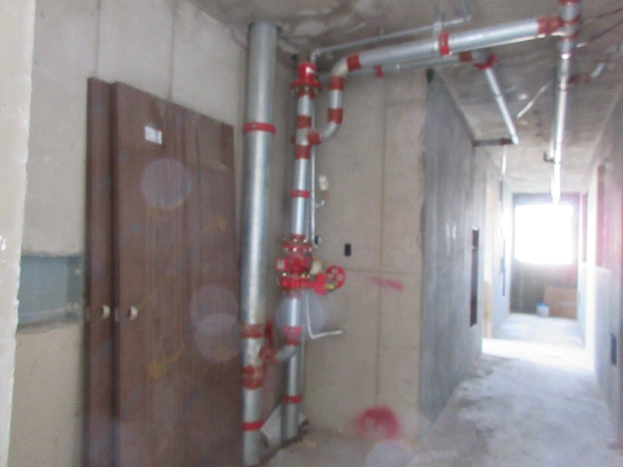 【 본 건 5층 복도 】