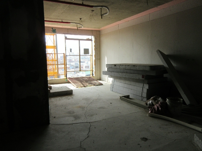 【 본 건 기호 3 - 403호 】