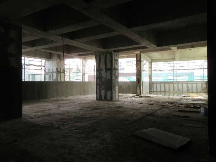 【 본 건 3층 】