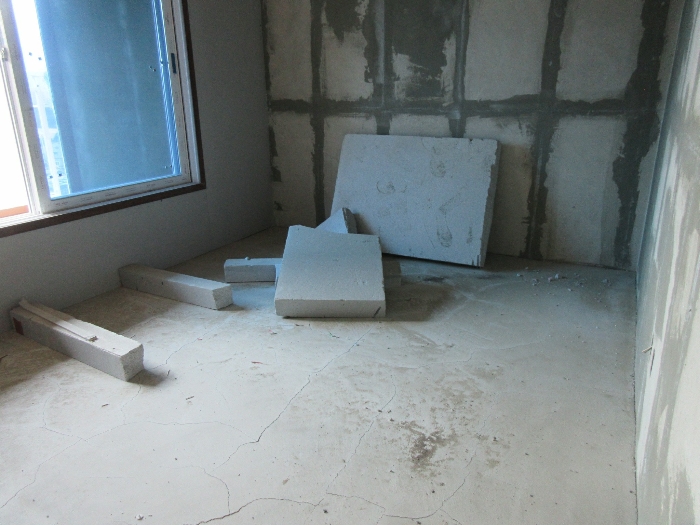 【 본 건 기호 16 - 704호 】