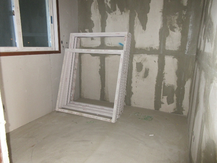 【 본 건 기호 3 - 403호 】