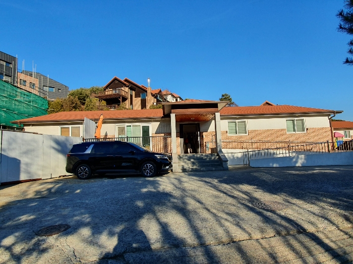 기호2 건물 (서측 인근)