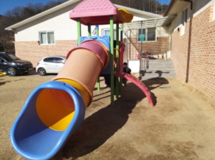 운동장 미끄럼틀