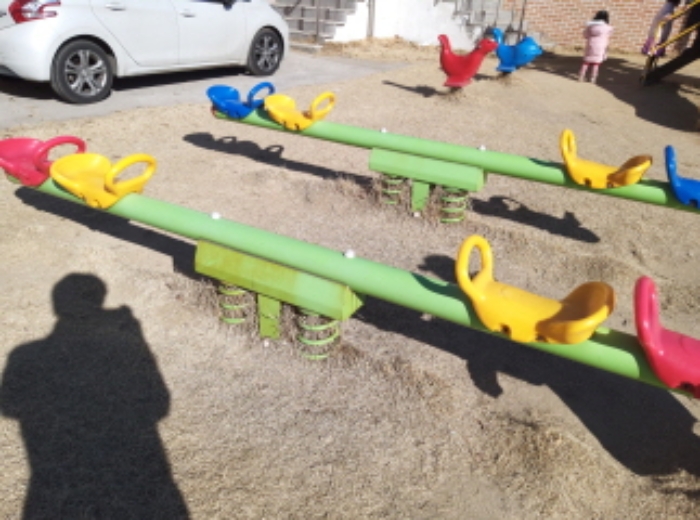 운동장 시소