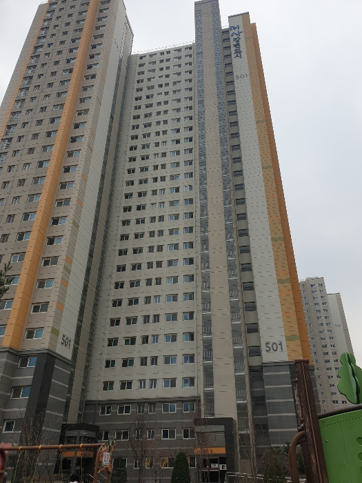 본건 동 전겅
(북동측에서 촬영)