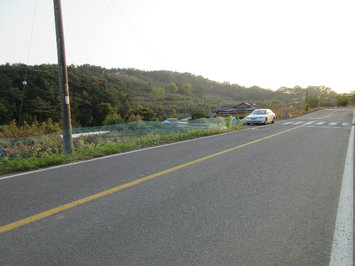 【 본 건 및 주위 환경 】