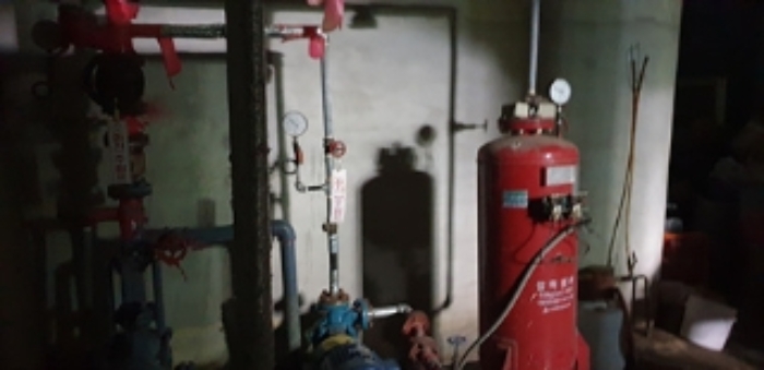 2번 부동산의 지하층 기계실 모습