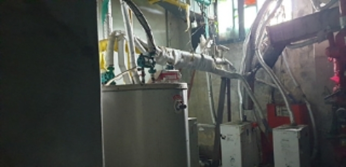 2번 부동산의 지하층 기계실 모습