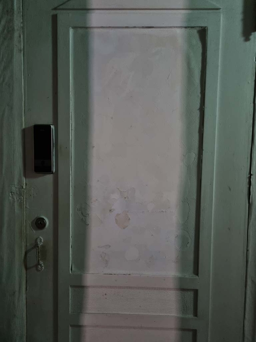 본건 지하층 16호실(임차인 강형준 현관문)