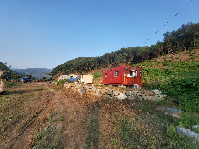제시외물건-기호(3) 지상에 소재함