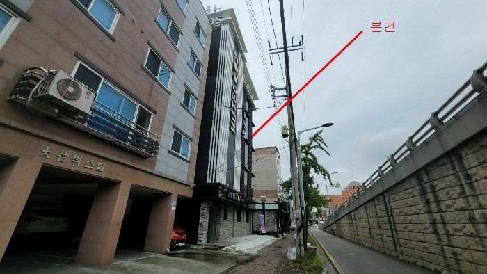 북동측에서 촬영