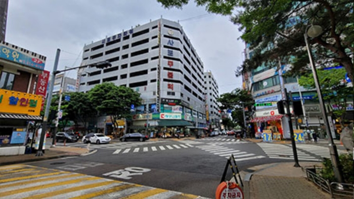 본 건 및 주 변 전 경
