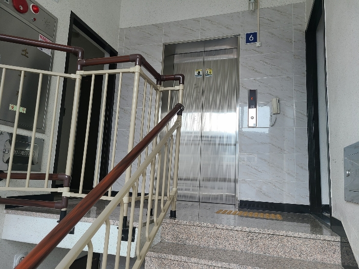 602호 들어가는 계단