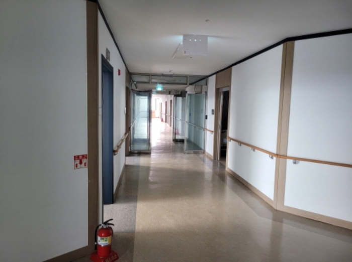 병원 5층 내부 전경