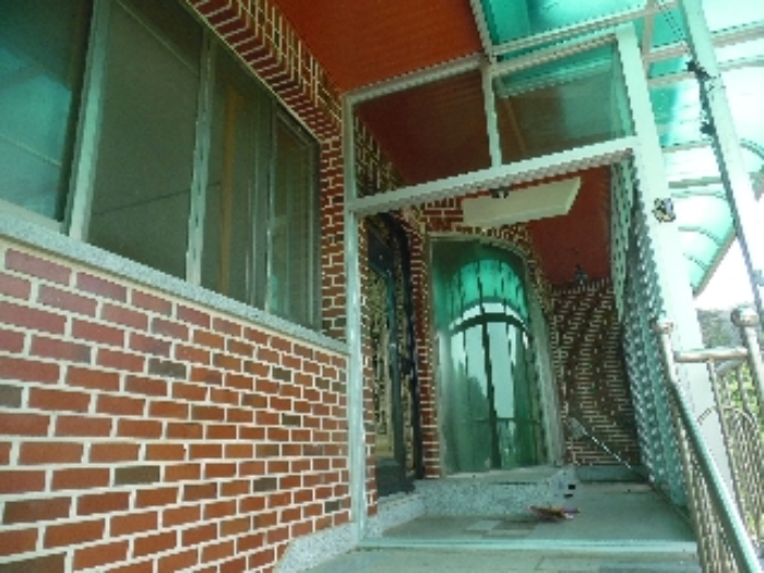 목록 1의 2층 출입구 모습