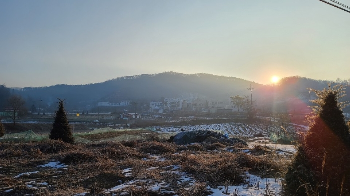 본건 주위전경 (서측에서 촬영)