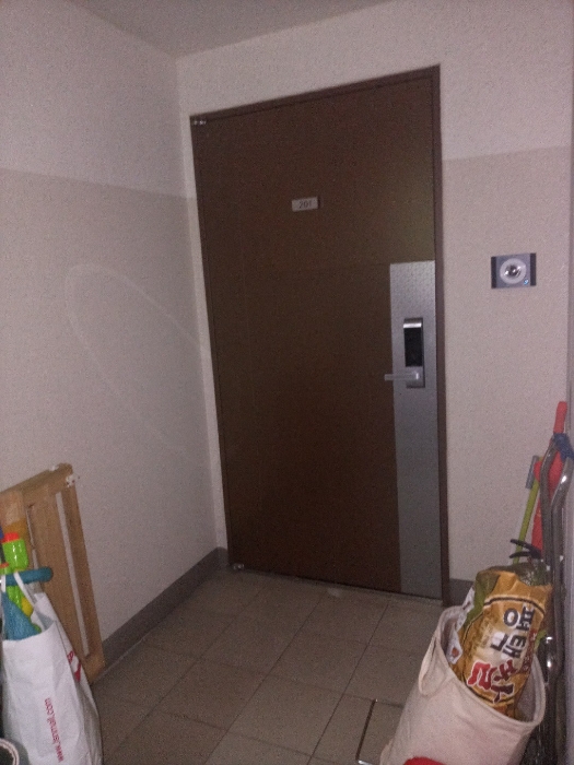 본건출입구 전경