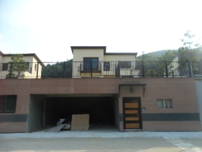 목록8 지상에 있는 제시외 2층 건물 현황 사진