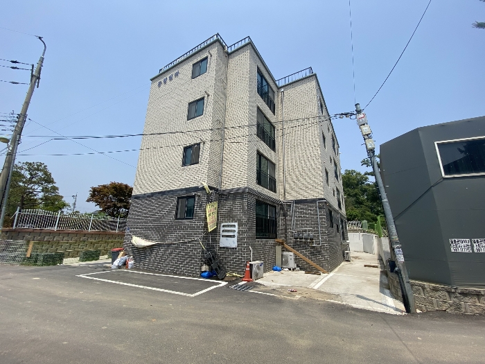 기호 1, 2 토지 및 기호 4 - 15 구분건물 전경 2