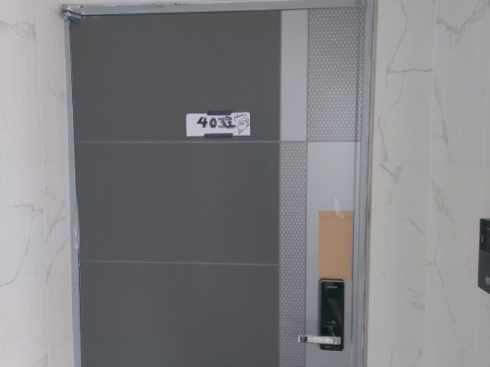 401호(403호는 오기라고 함) 현관문 전경