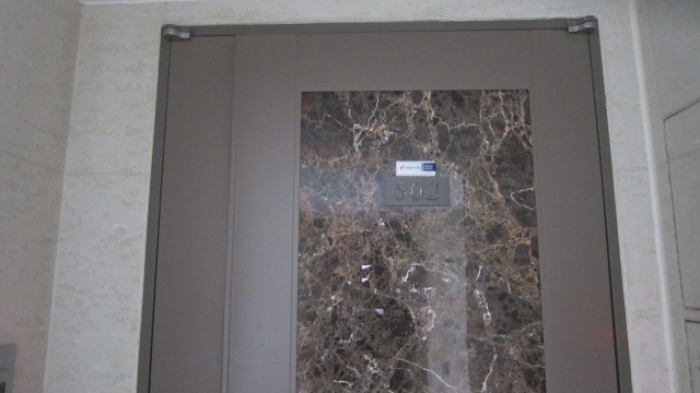 세대 현관문 전경