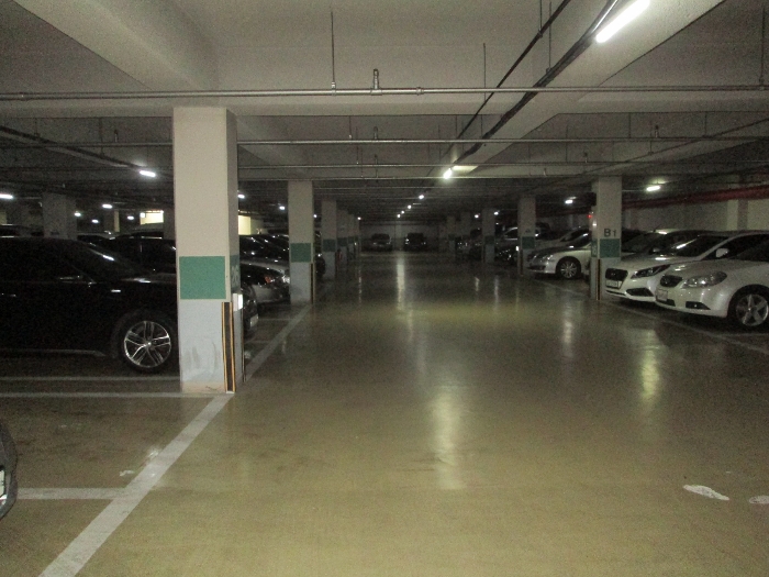 지하 주차장
