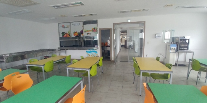 본 건 건 물 기호3)
2층 내부