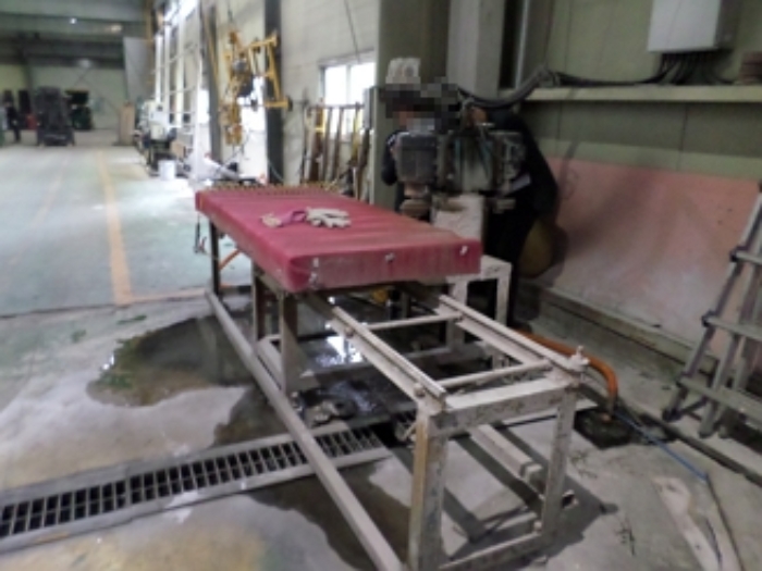 기호4와 유사한 기계기구