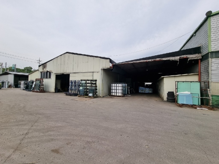 제시외건물(ㄷ), (ㄹ)