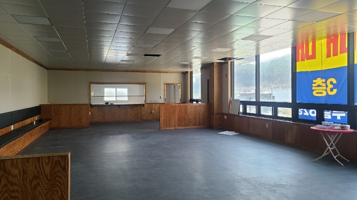 기호8) 건물 내부