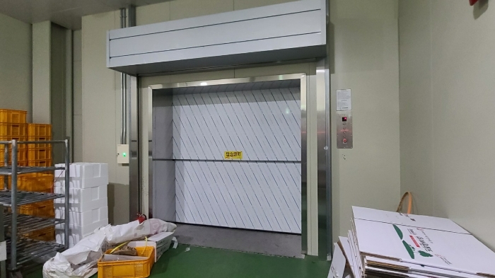 기호8) 건물 내부