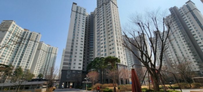 목록부동산 504동 전경