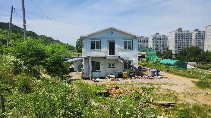 본건 기호 8 남동측 전경