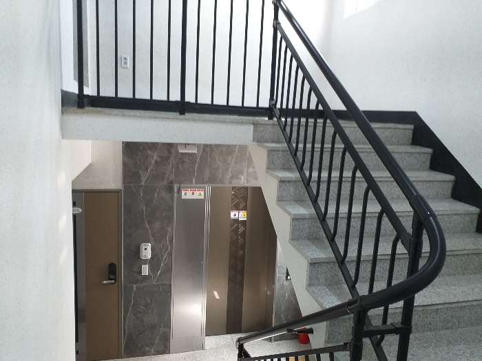다가구 계단 및 승강기