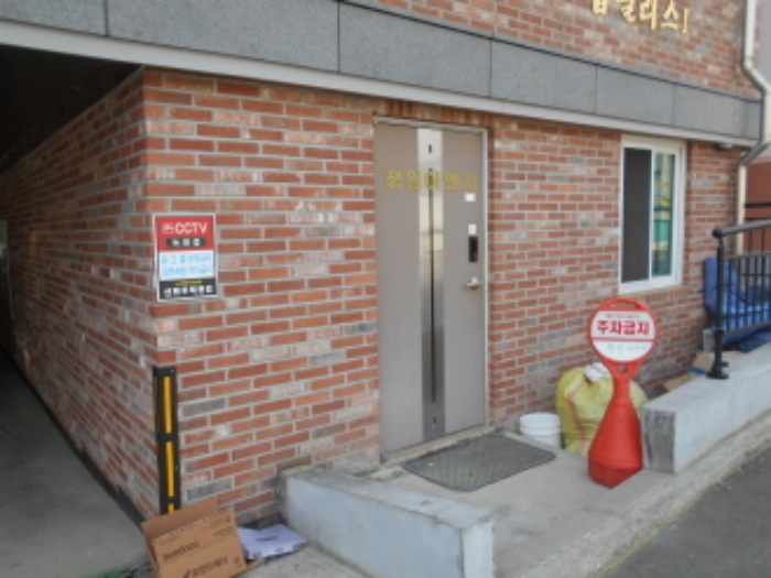 1층 상가(호실 표시 없음) 외부 모습