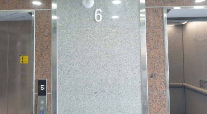 전경 22. 목록 13.(6층 엘리베이터)