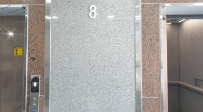 전경 25. 목록 15.(8층 엘리베이터)
