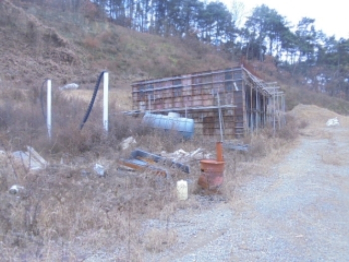 목적물 14번, 바닥기초공사