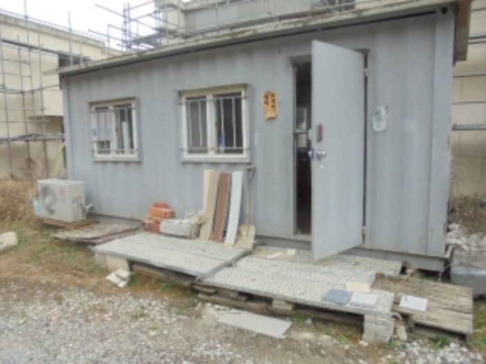 목적물 12번, 콘테이너박스