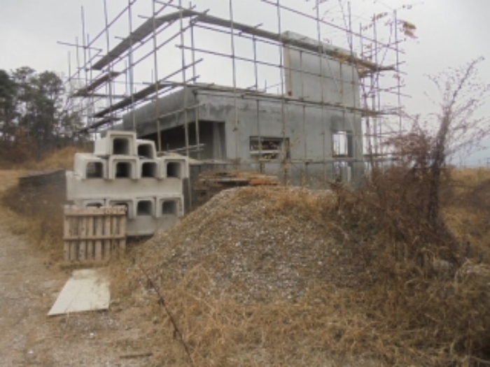 목적물 5번, 신축중인 2층 주택