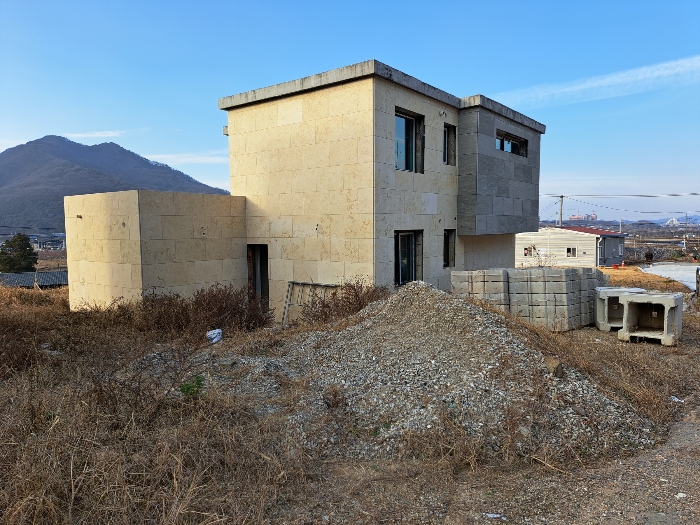 대상물건3 및 그 지상의 평가하지 아니하는 건물 등