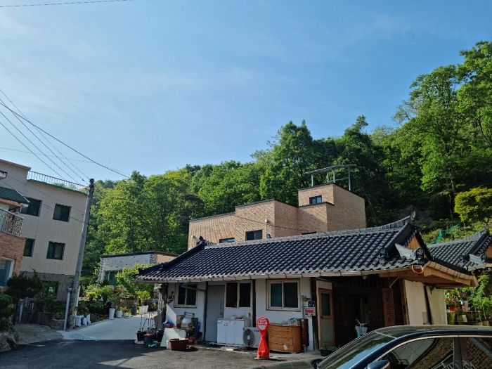 본건 남동측 인접에서 촬영